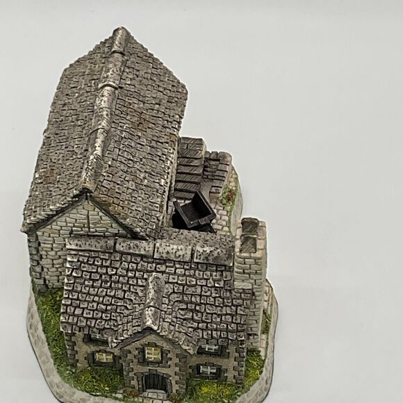 David Winter Tyddyn Siriol Charming Stone Cottage Figurine - Picture 2 of 7